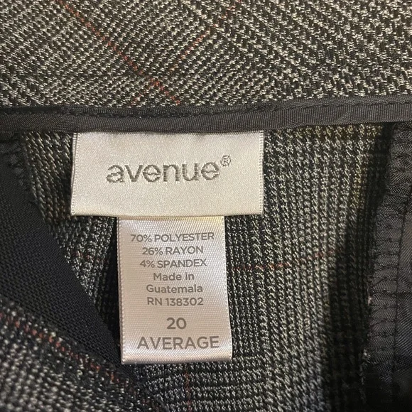 Plus Size Avenue Pant. Gray - Picture 3 of 3